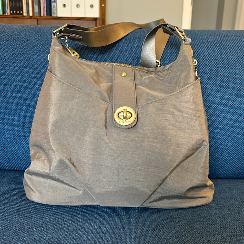 Baggallini Helsinki RARE Portobello with Gold Hardware